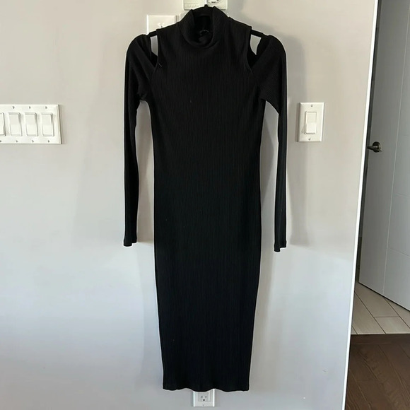 Revolve X Sen TIFF Ribbed Cold Shoulder Dress in Black - Picture 3 of 9